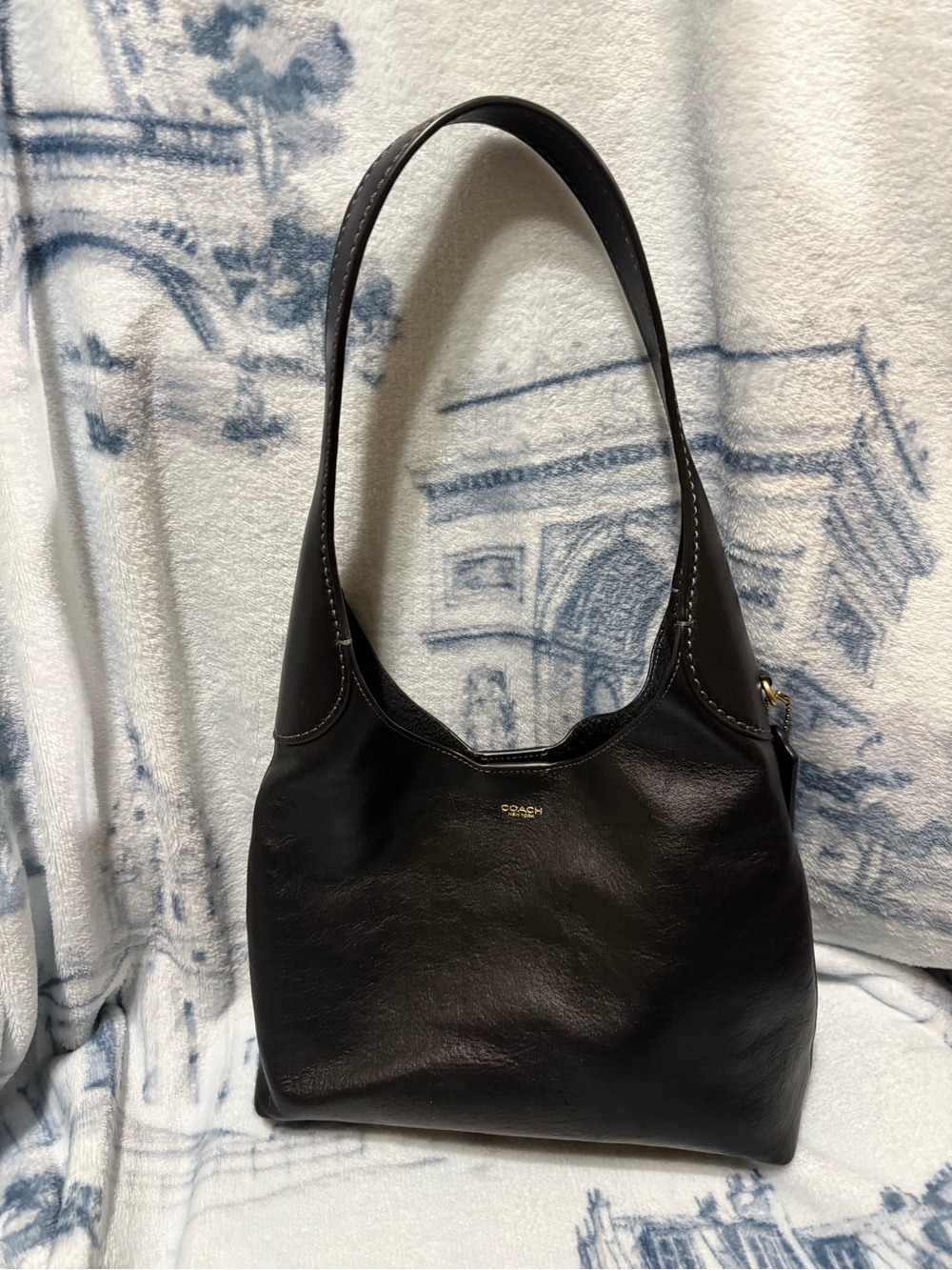 Coach Brooklyn 28 in black. EUC.